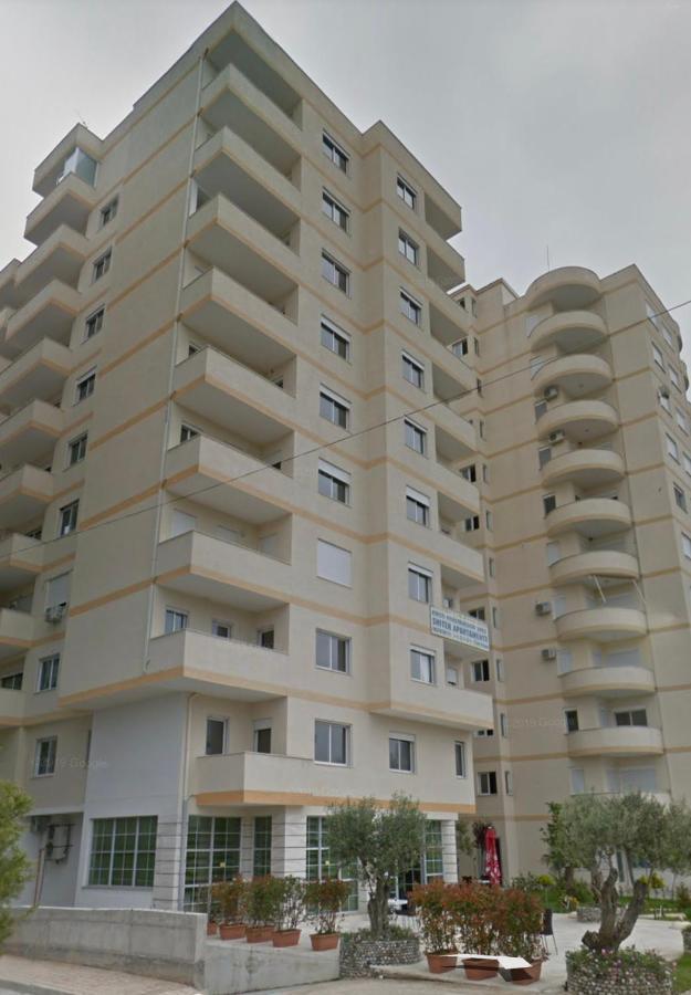 High-Tech Flat Lägenhet Durrës Exteriör bild